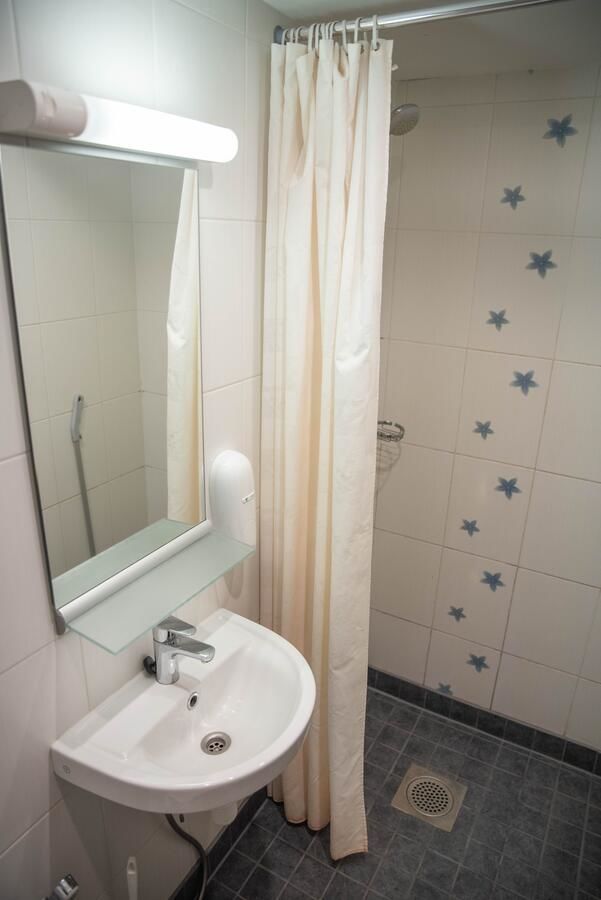 Комплексы для отдыха с коттеджами/бунгало Roosta Holiday Village Ноароотси